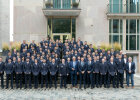 Gruppenfoto: Herrmann mit Polizisten