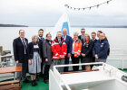 Gruppenbild mit Herrmann und Vertretern der Wasserwacht