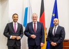 Innenminister Joachim Herrmann und Botschafter der Vereinigten Arabischen Emirate S.E. Ahmed Alattar und weitere Person