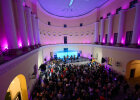 Blick in das gefüllte Odeon