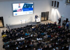 Bayerns Innenminister Joachim Herrmann sprach ein Grußwort beim Dialog mit der Wirtschaft  - KI in der Praxis: Cybersicherheit, Datenschutz und Urheberrecht", welcher vom Bayerischen Staatsministerium des Innern für Sport und Integration, der IHK für München und Oberbayern sowie der Bitkom organisiert wurde.