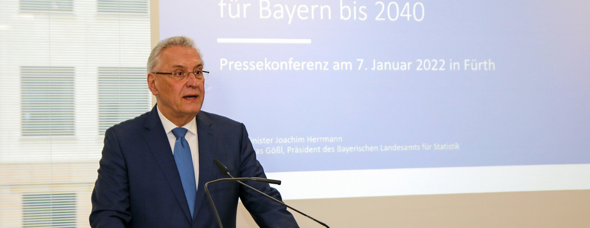 Innenminister Joachim Herrmann bei Präsentation und Rede