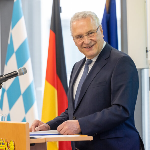 Innenminister Joachim Herrmann am Rednerpult