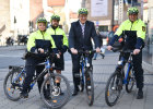 6. April 2018: Innenminister Joachim Herrmann startet einen Trageversuch für die neue Einsatzkleidung der Fahrradstreifen der Bayerischen Polizei. "Wir wollen den Einsatz von Fahrradstreifen der Bayerischen Polizei weiter fördern", erklärte der Minister.